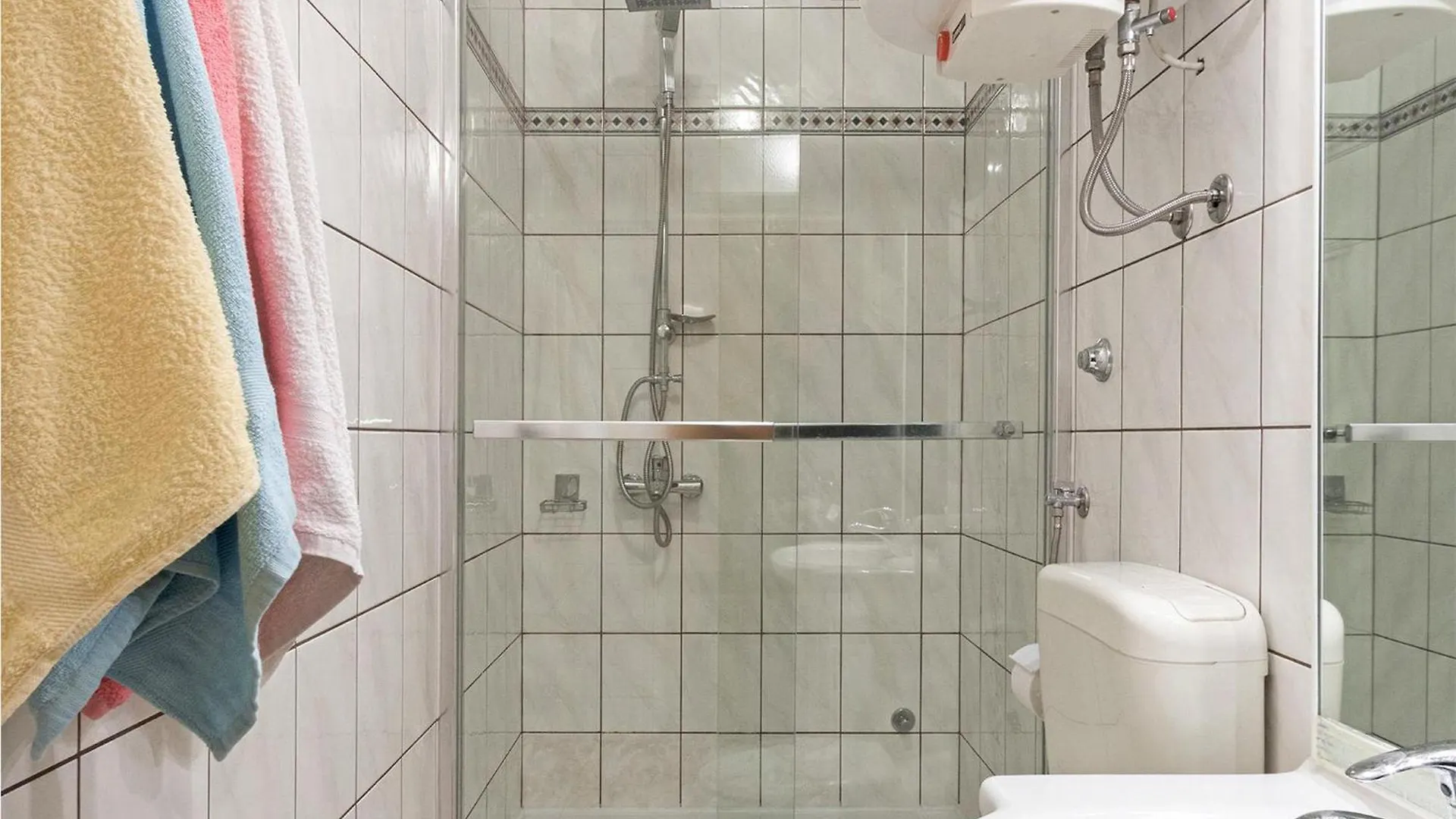Nice Apartment In Pula With Kitchen
